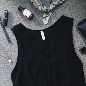 FREE PEOPLE black front cutout cami size XS
